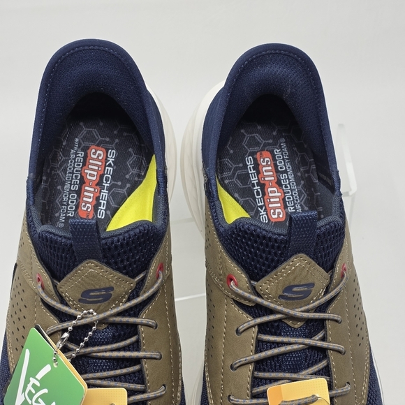 SKECHERS Slade Caster Navy/Tan Relaxed Fit Sneakers Shoes 210889 Mens Size 8 New